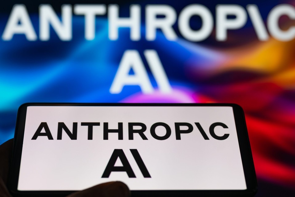 Anthropic ra mắt Claude Tag, mở rộng AI cho môi trường làm việc