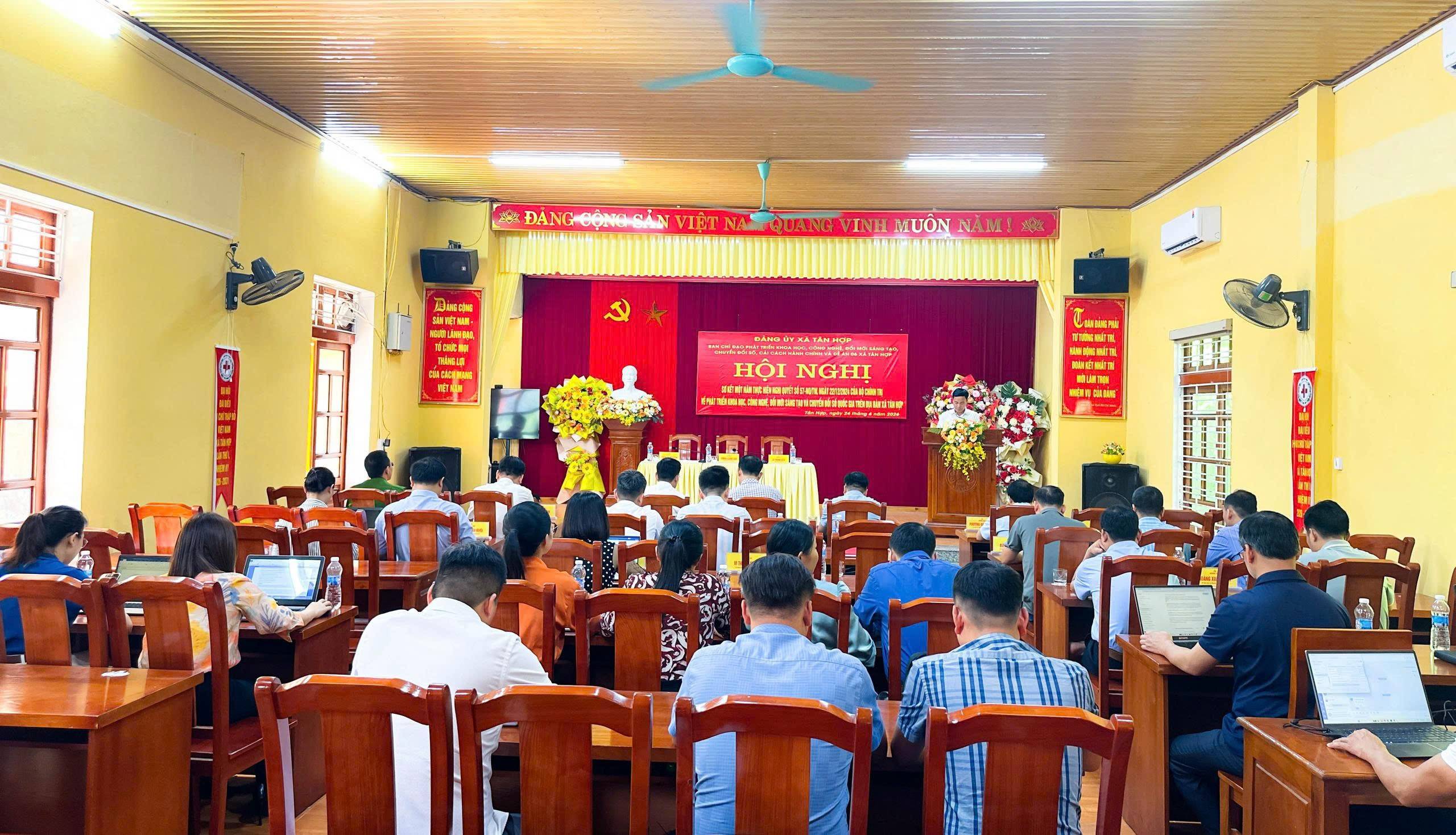 Quanng cảnh hội nghị