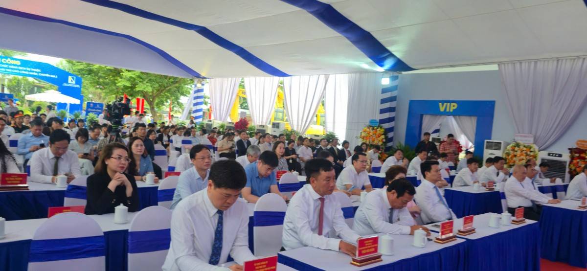 Ảnh toàn cảnh