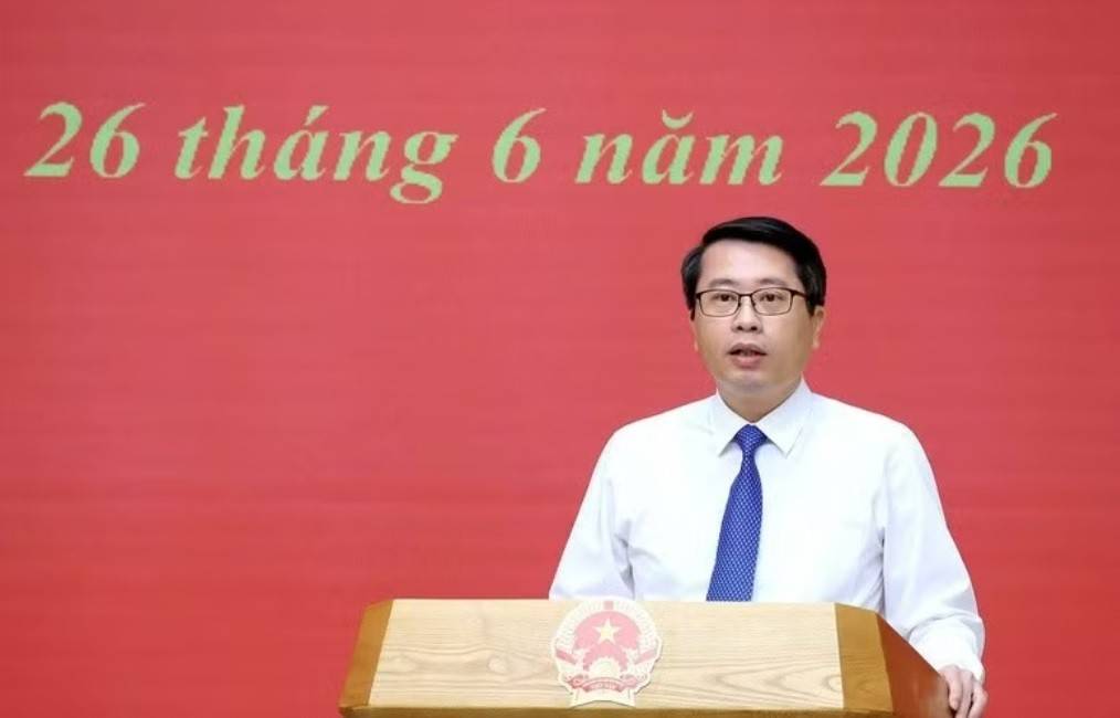 Tân Phó Chủ nhiệm Văn phòng Chính phủ Trần Anh Tiến phát biểu nhận nhiệm vụ