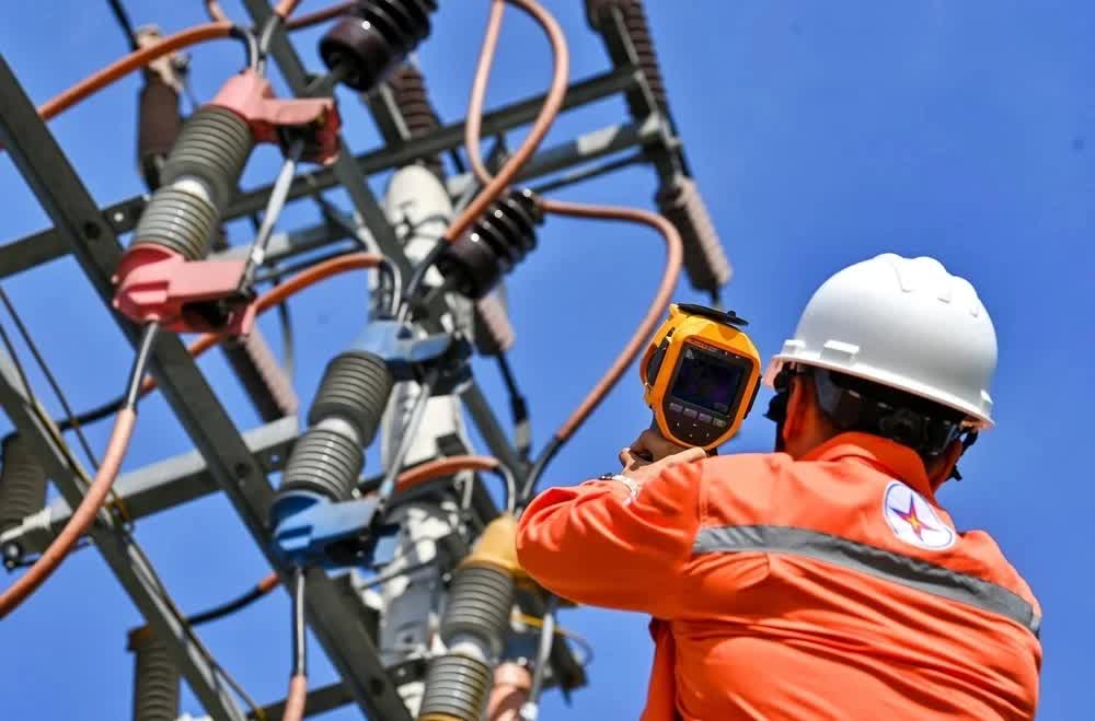 Gần 152 tỷ kWh điện thương phẩm bán ra, EVN thu về hơn 13 tỷ USD trong 6 tháng đầu 2026