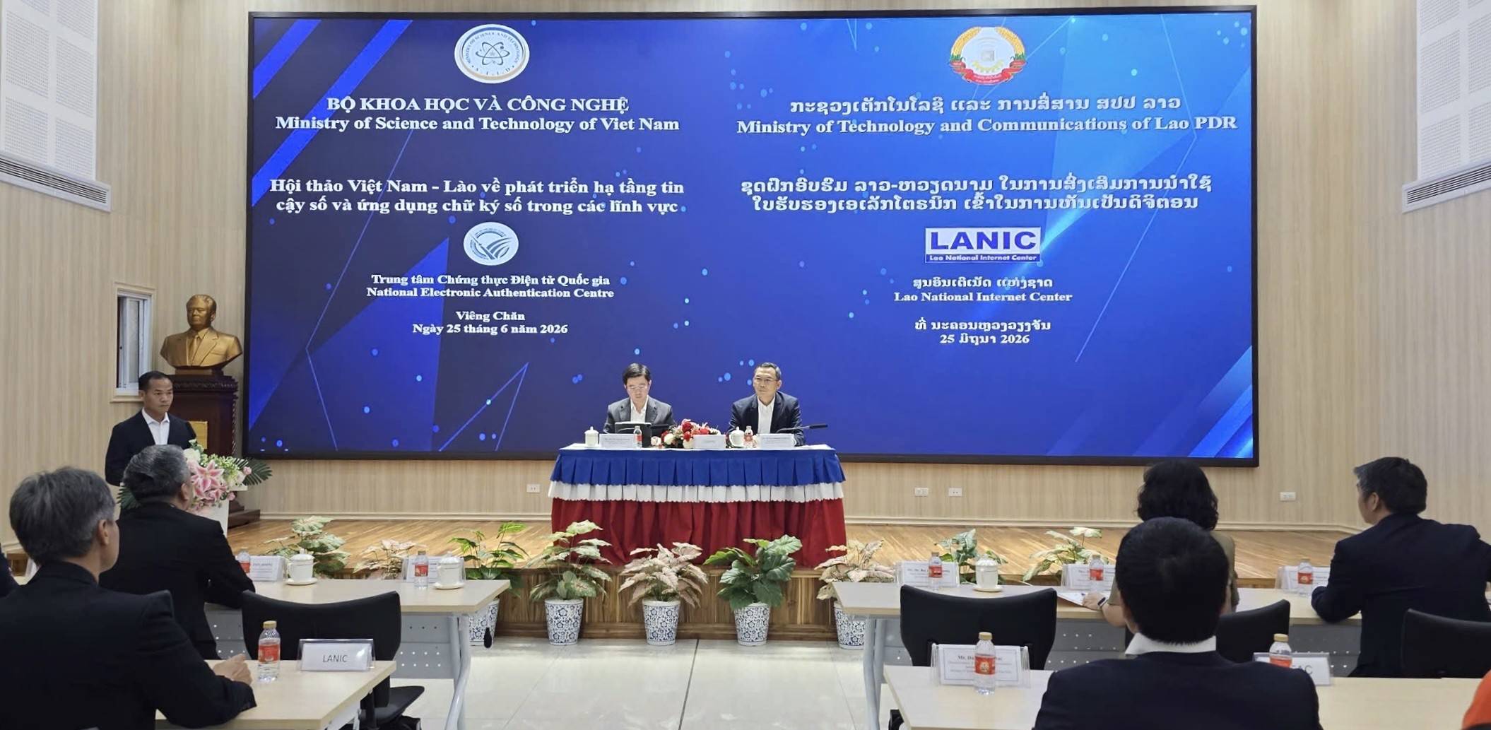 Việt Nam - Lào thúc đẩy cửa khẩu thông minh, tiến tới công nhận chữ ký số trong hải quan