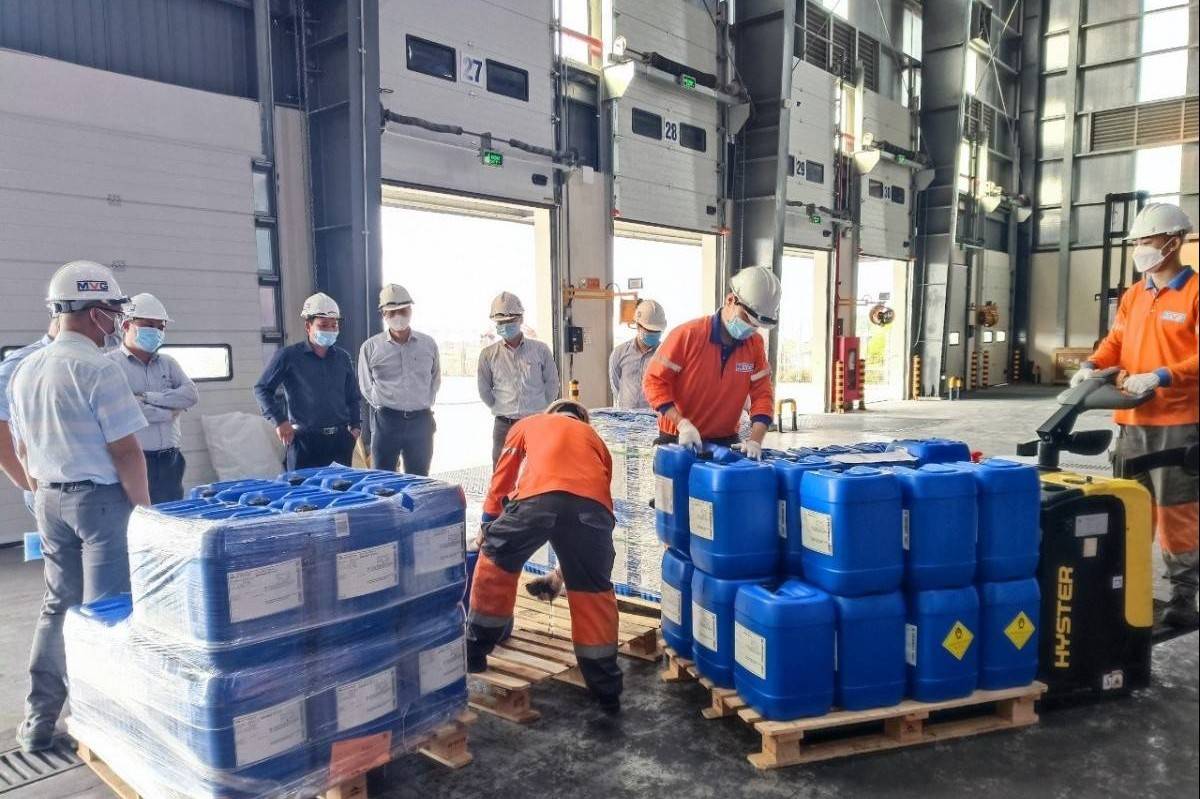 Hải quan chấn chỉnh thủ tục với hóa chất xuất nhập khẩu, không phát sinh hồ sơ ngoài quy định