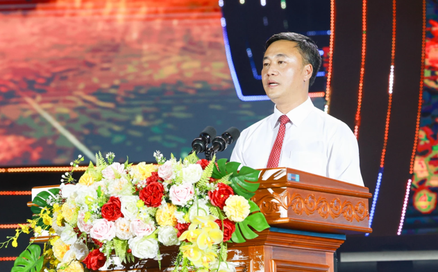 Chủ tịch UBND tỉnh Khánh Hòa Nguyễn Việt Hùng phát biểu khai mạc Ngày hội 