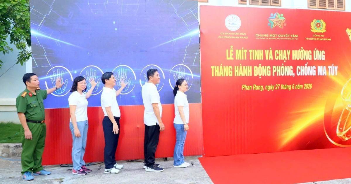 Hơn 300 người tham gia giải chạy hưởng ứng xây dựng xã, phường không ma túy