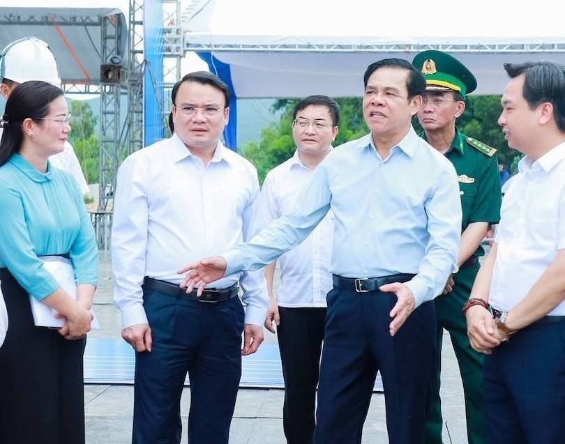 Chủ tịch tỉnh Nghệ An chỉ đạo khẩn trương đẩy nhanh tiến độ dự án Nhà máy nhiệt điện LNG Quỳnh Lập