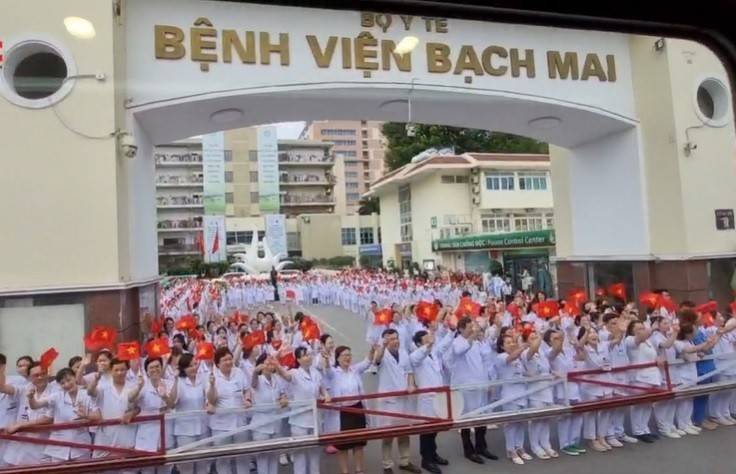 Đoàn tàu Bạch Mai - Chuyến tàu thắp sáng những niềm tin!