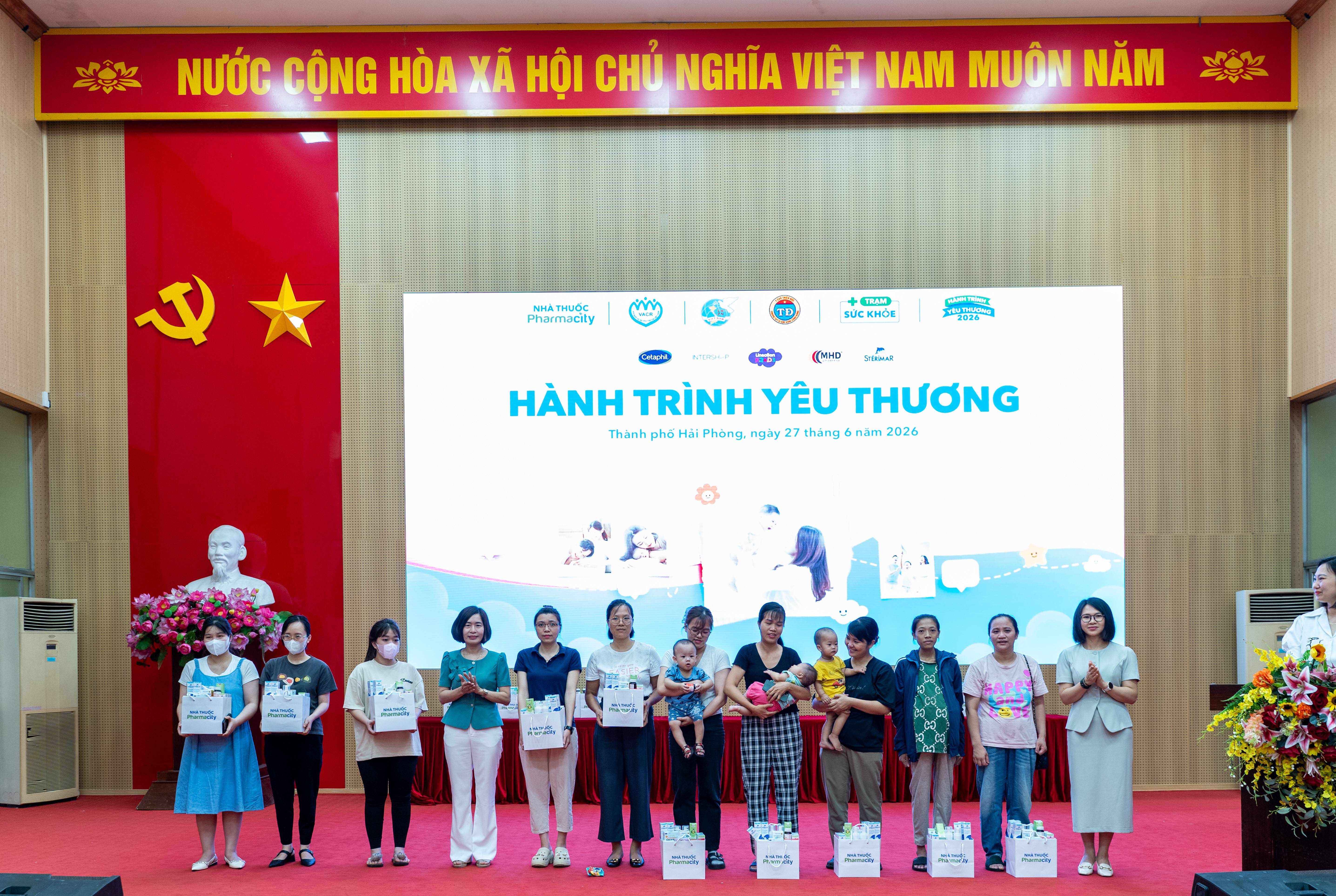 Hành trình yêu thương 2026: Chung tay chăm sóc sức khỏe phụ nữ và trẻ em khó khăn