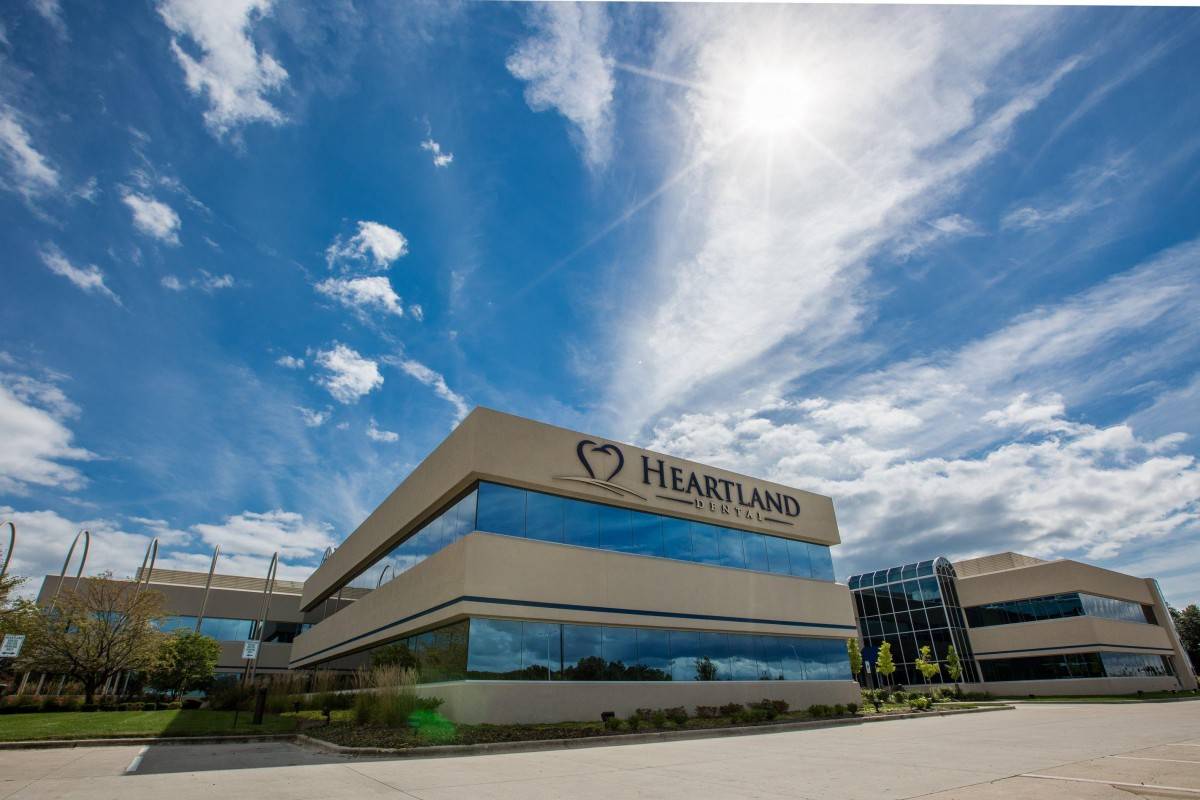 Trụ sở và hệ thống Heartland Dental hiện hỗ trợ hơn 1.900 phòng khám tại 39 bang của Mỹ, trở thành một trong những tổ chức hỗ trợ nha khoa (DSO) lớn nhất nước này. Workman School of Dental Medicine tại Đại học High Point được thành lập với định hướng đào 