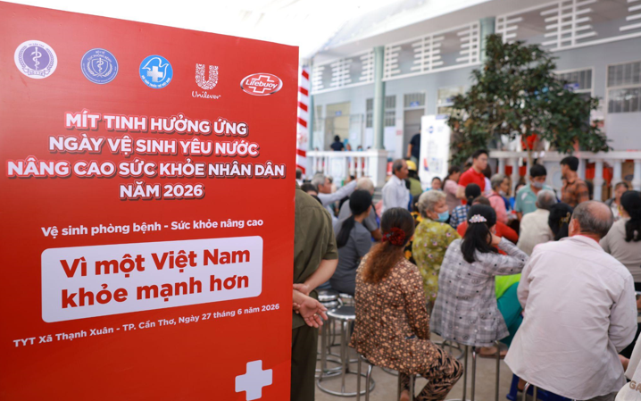 Quang cảnh Mít tinh hưởng ứng Ngày Vệ sinh yêu nước 2026 tại Cần Thơ.