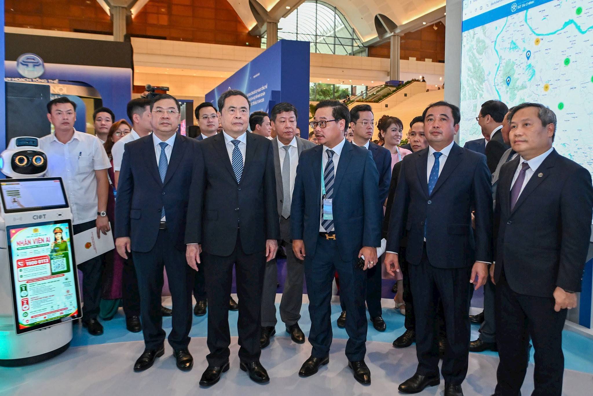 Chủ tịch Quốc hội: Hà Nội có cơ hội lịch sử để bứt phá, trở thành cực tăng trưởng hàng đầu