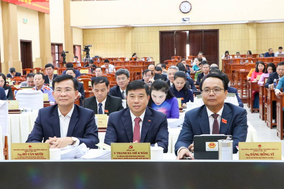 Khai mạc Kỳ họp thứ 4 HĐND tỉnh Lâm Đồng khóa XI: Xem xét 24