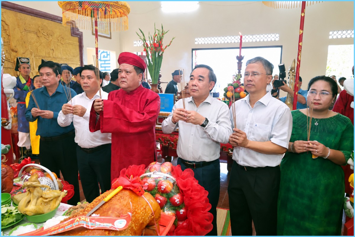 700 cán bộ, công nhân viên, nhà phân phối và đại biểu dự Lễ hội Yến sào Khánh Hòa năm 2026