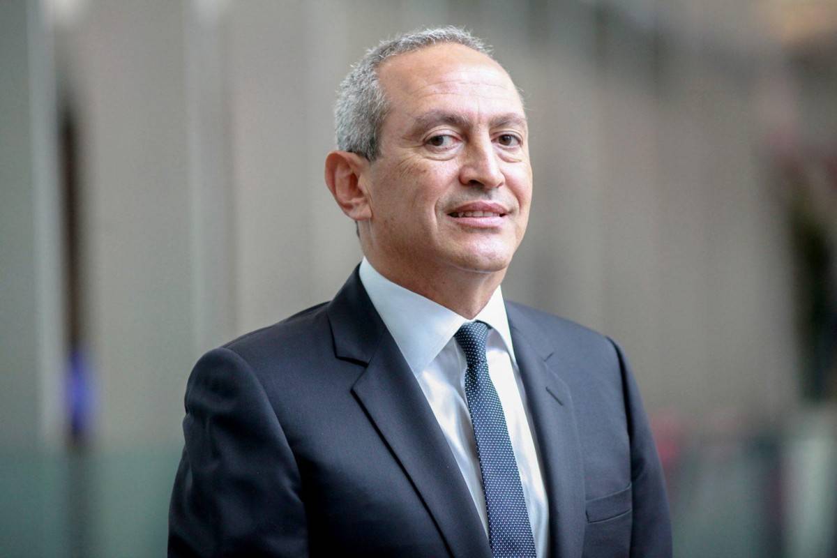 Nassef Sawiris, Chủ tịch điều hành OCI N.V. và là tỷ phú giàu nhất Ai Cập, nổi tiếng với triết lý đầu tư dài hạn, tái cấu trúc doanh nghiệp và tạo giá trị bền vững.