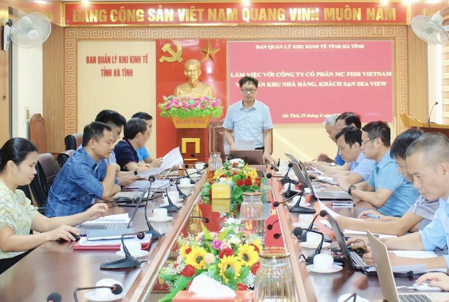 Ban Quản lý Khu kinh tế tỉnh Hà Tĩnh đã tổ chức buổi làm việc với chủ đầu tư là Công ty Cổ phần MC Fish Vietnam để đẩy nhanh tiến độ Dự án Khu nhà hàng, khách sạn Sea View