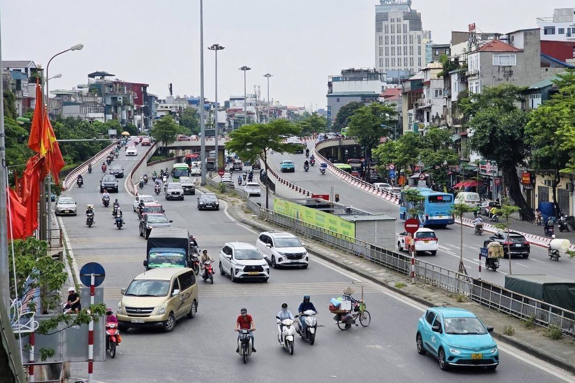Hà Nội thí điểm vùng phát thải thấp từ ngày 1/7, chưa cấm đồng loạt xe xăng dầu trong Vành đai 1