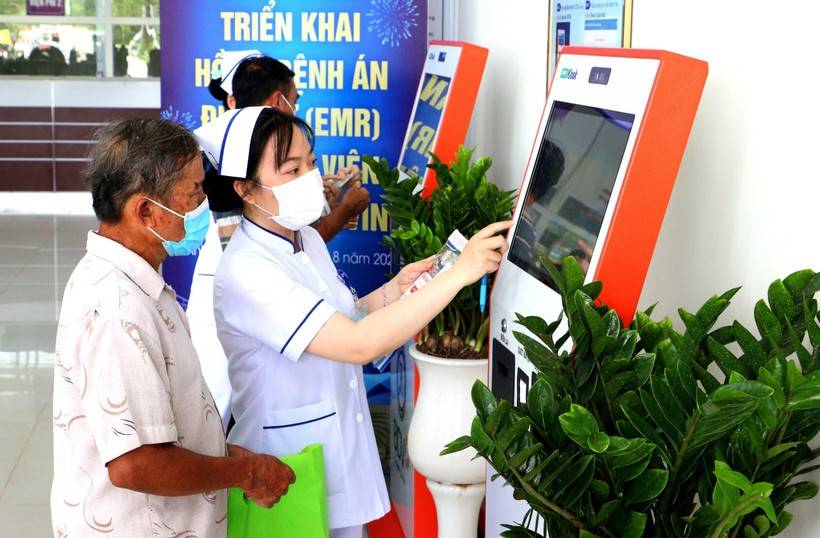 Tây Ninh khám sức khỏe toàn dân gắn với cập nhật hồ sơ sức khỏe điện tử.