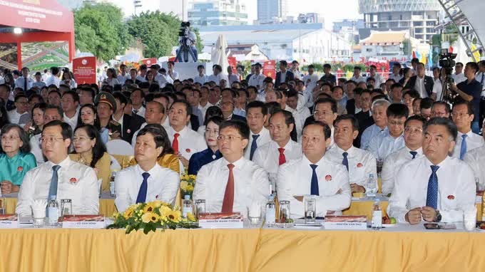 TP. Hồ Chí Minh khởi công 8 công trình, dự án trọng điểm gần 9,6 tỷ USD chào mừng 50 năm thành phố mang tên Bác