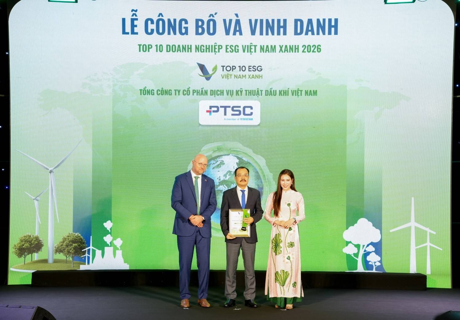 PTSC khẳng định vị thế doanh nghiệp tiên phong với “cú đúp” danh hiệu VIE10 và ESG10