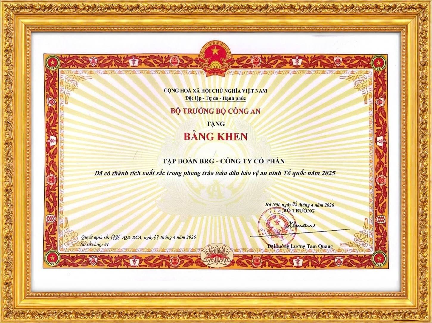 01 Bằng khen của Bộ Công An trao tặng Tập đoàn BRG tại Hội nghị tổng kết Phong trào Bảo vệ An ninh Tổ quốc năm 2025