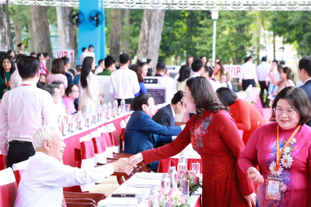 Lễ kỷ niệm 50 năm TP. Hồ Chí Minh vinh dự mang tên Bác: Khơi dậy khát vọng xây dựng đô thị toàn cầu trong kỷ nguyên mới