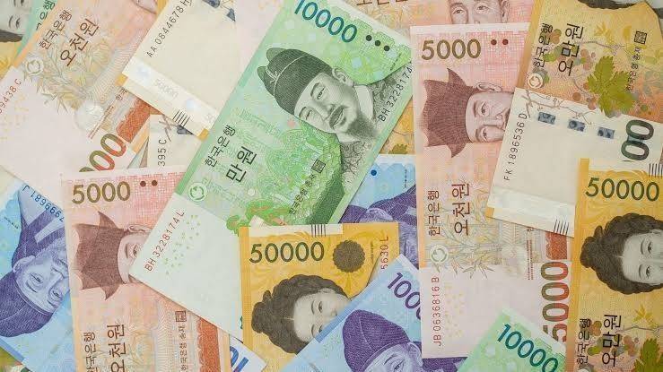 Hàn Quốc cảnh báo đồng won mất giá