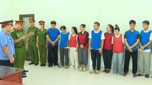 Phá đường dây buôn lậu 28.000 viên kim cương, thu lợi bất chính 280 tỷ đồng