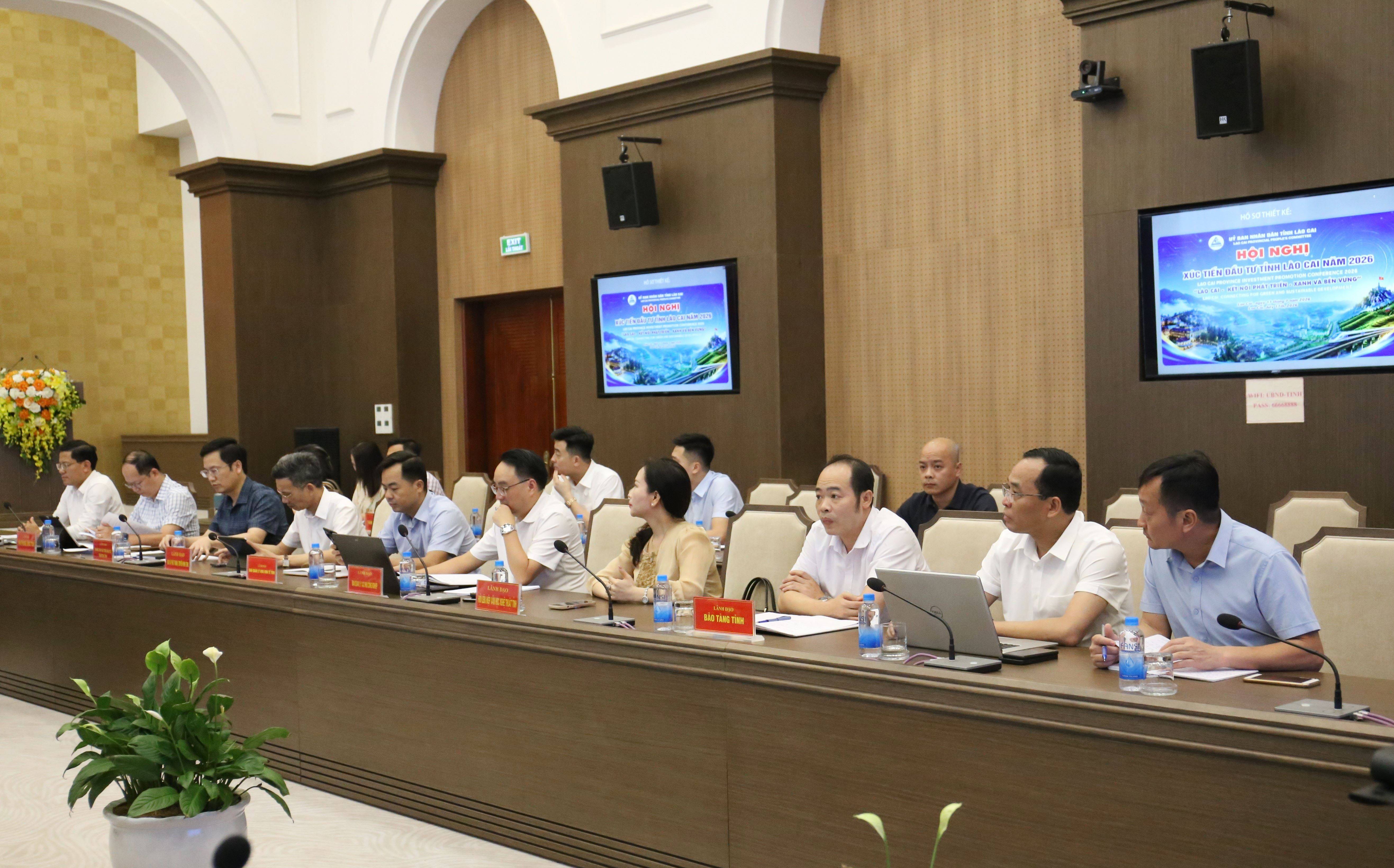 các đại biểu tham dự hội nghị