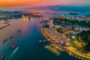 Quảng Ninh tăng trưởng vượt kịch bản, thu ngân sách bứt phá sau 6 tháng đầu năm
