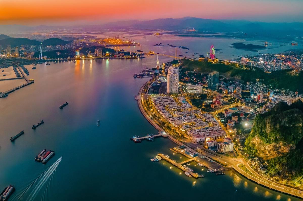 Quảng Ninh tăng trưởng vượt kịch bản, thu ngân sách bứt phá sau 6 tháng đầu năm