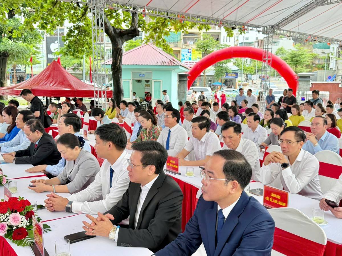Các đại biểu tham dự