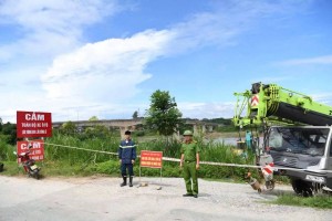 Phú Thọ chủ động bảo vệ hiện trường, sẵn sàng trục vớt hai tàu chìm sông Lô