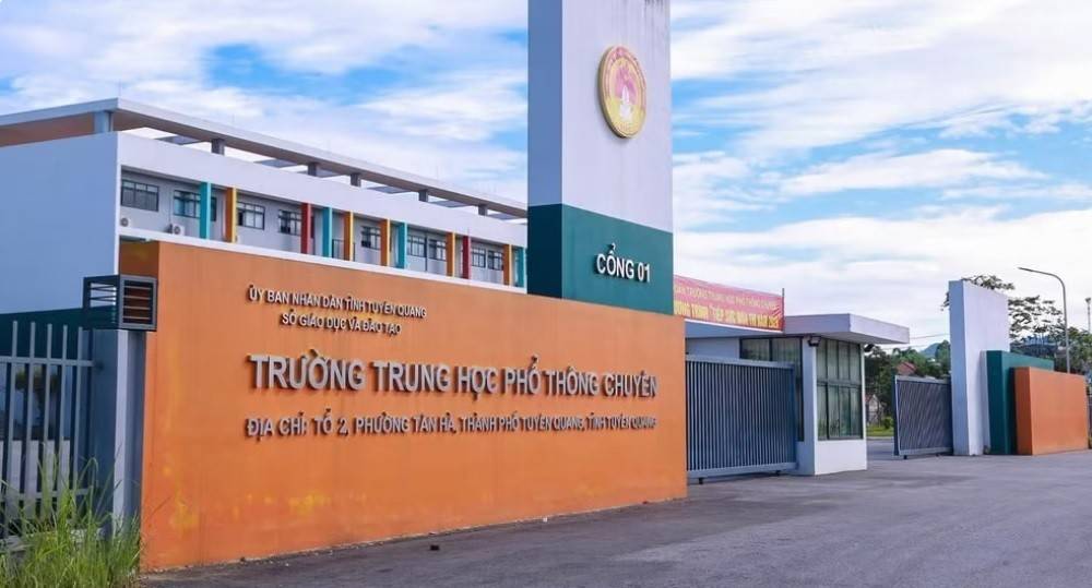 Tổ công tác của Bộ Giáo dục và Đào tạo tiếp tục nhận định kết quả thi môn Toán tại điểm thi Trường trung học phổ thông chuyên thuộc Hội đồng thi tỉnh Tuyên Quang là bất thường, có dấu hiệu cần tiếp tục được xác minh, làm rõ, nhất là đối với công tác coi thi tại điểm thi này.