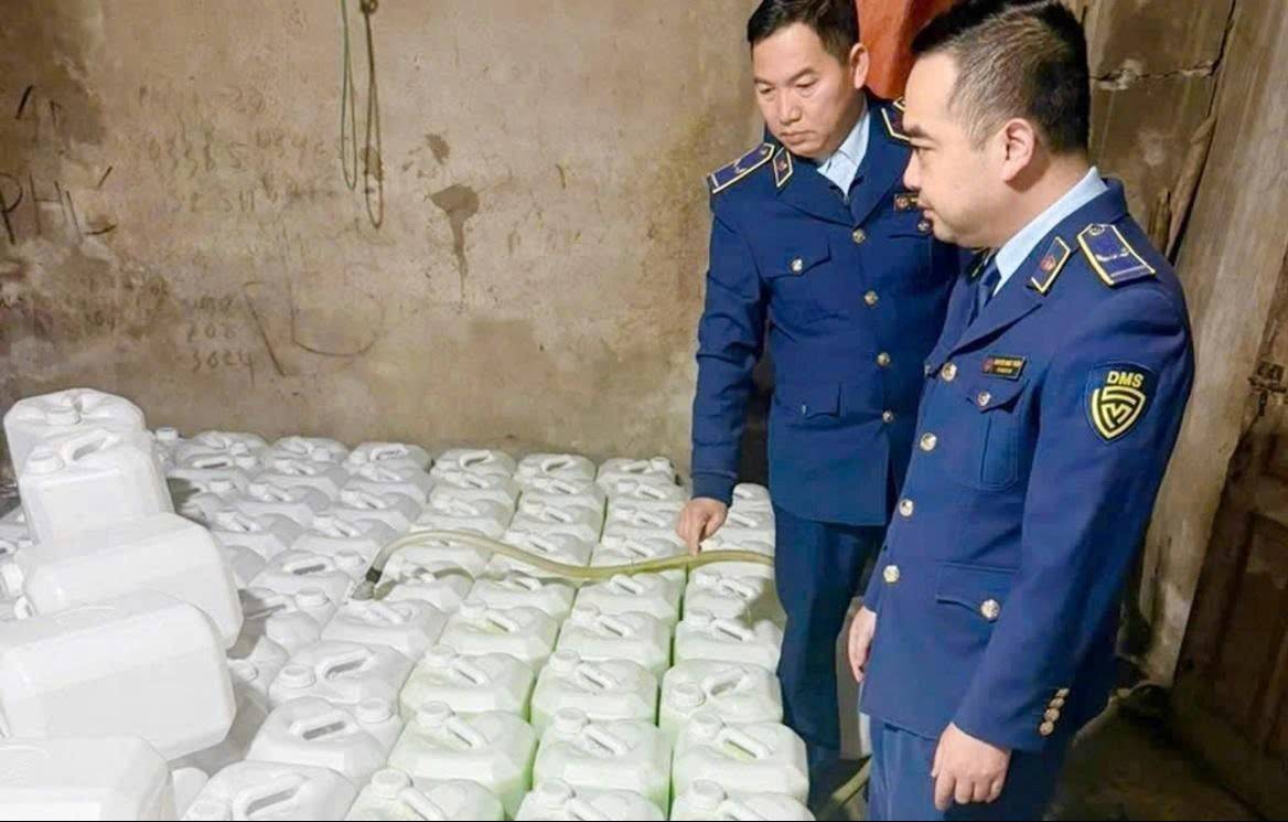 Lào Cai siết quản lý rượu lậu để bảo vệ cơ sở làm ăn chân chính