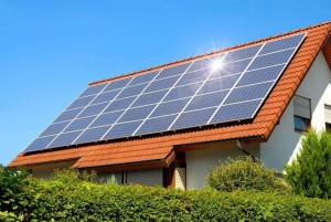 Giấc mơ nhà xanh ở Anh: Tiết kiệm mỗi năm nhưng 25 năm mới hoàn vốn