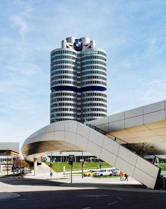 BMW đang bước vào giai đoạn chuyển đổi lớn với chiến lược phát triển xe điện và công nghệ mới, trong đó Susanne Klatten cùng gia đình Quandt vẫn giữ vai trò cổ đông có ảnh hưởng quan trọng