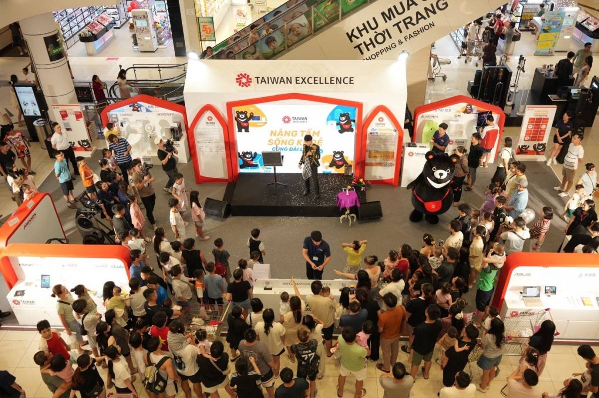 Ảnh 1: Hơn 1,000 khách tham gia trải nghiệm tại sự kiện “Nâng tầm sống khỏe cùng Đài Loan” được tổ chức tại AEON Mall Long Biên, Hà Nội