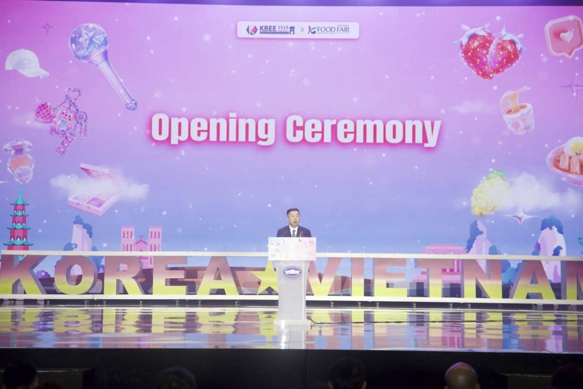 Ông Kang Kyung Sung, Chủ tịch KOTRA phát biểu Khai mạc (Nguồn ảnh: KOTRA Hanoi)