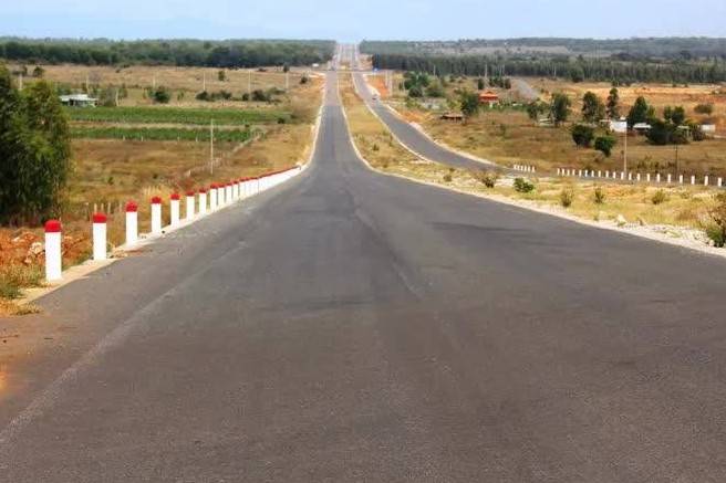 Lâm Đồng quyết liệt tháo gỡ vướng mắc mặt bằng, đẩy nhanh tiến độ đường ven biển ĐT.719B