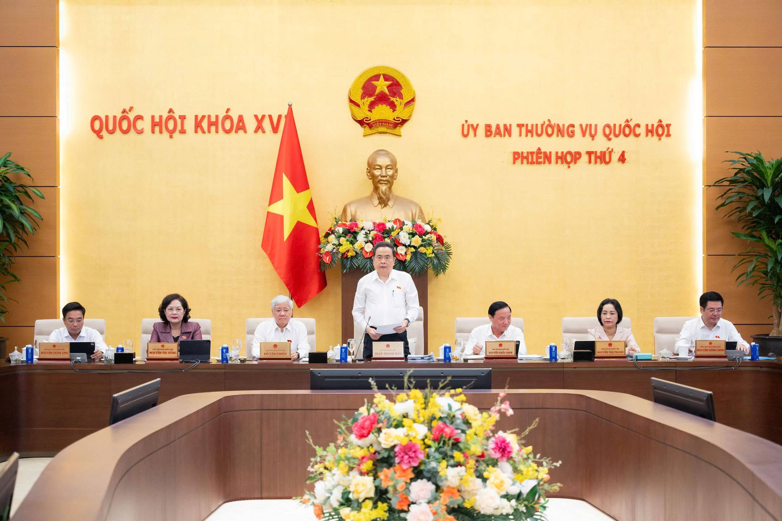 Chủ tịch Quốc hội: Người đứng đầu chịu trách nhiệm nếu chậm làm luật