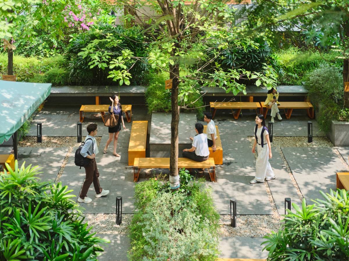 UEH công bố ngưỡng đầu vào phương thức xét tuyển tích hợp năm 2026, ra mắt công cụ tính điểm trực tuyến