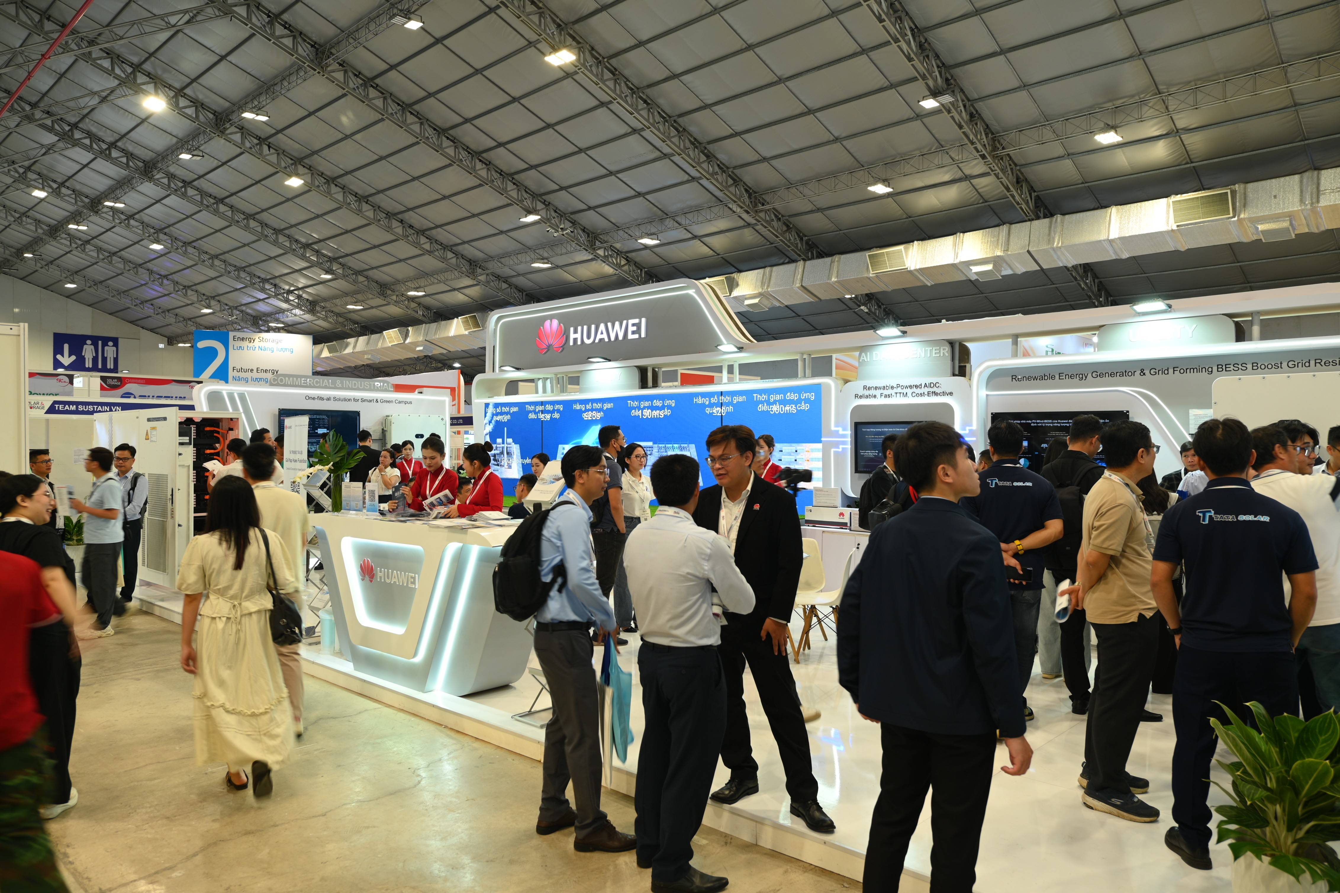 Huawei Digital Power: Đặt AI vào trung tâm hệ sinh thái năng lượng xanh