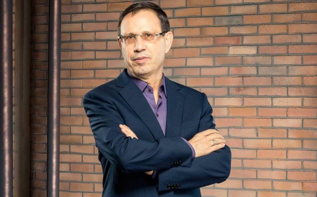 Carlos Wizard Martins: Con trai tài xế xe tải và bí quyết xây hệ thống nhượng quyền giáo dục lớn nhất Brazil