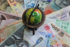 IMF tiếp tục hạ dự báo tăng trưởng kinh tế toàn cầu do căng thẳng Trung Đông leo thang