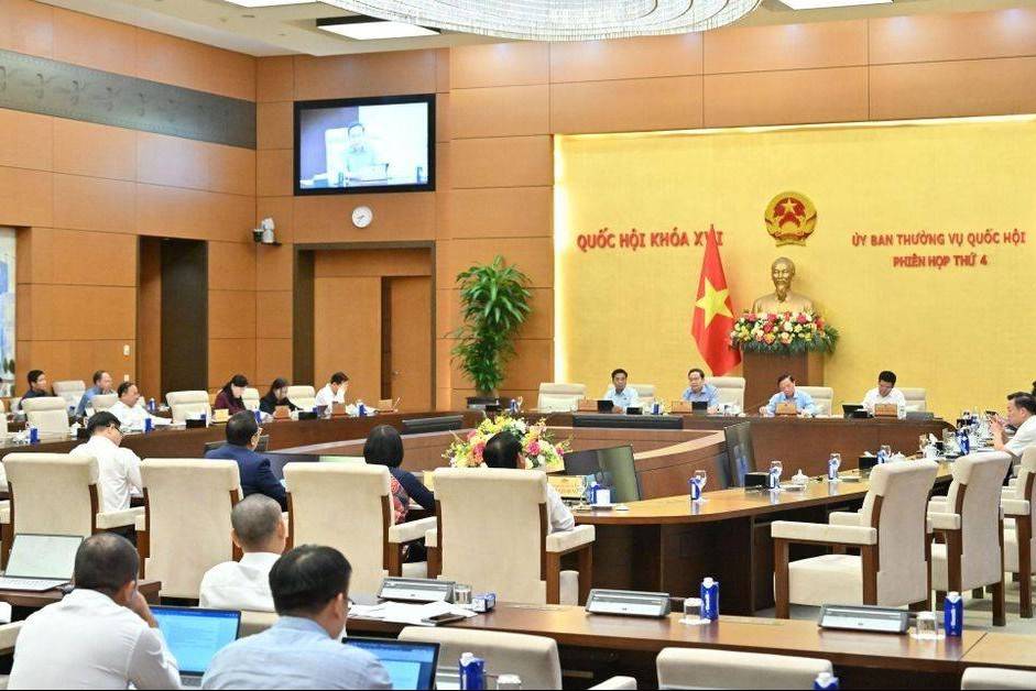Ủy ban Thường vụ Quốc hội đề nghị hoàn thiện Luật Dầu khí theo hướng tạo đột phá thu hút đầu tư