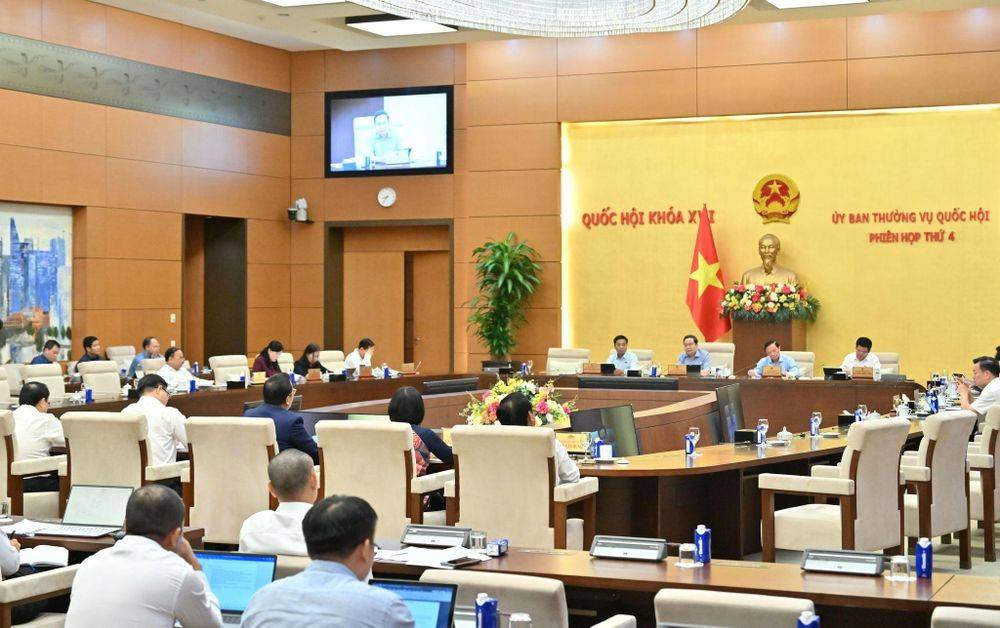 Ủy ban Thường vụ Quốc hội đề nghị hoàn thiện Luật Dầu khí theo hướng tạo đột phá thu hút đầu tư