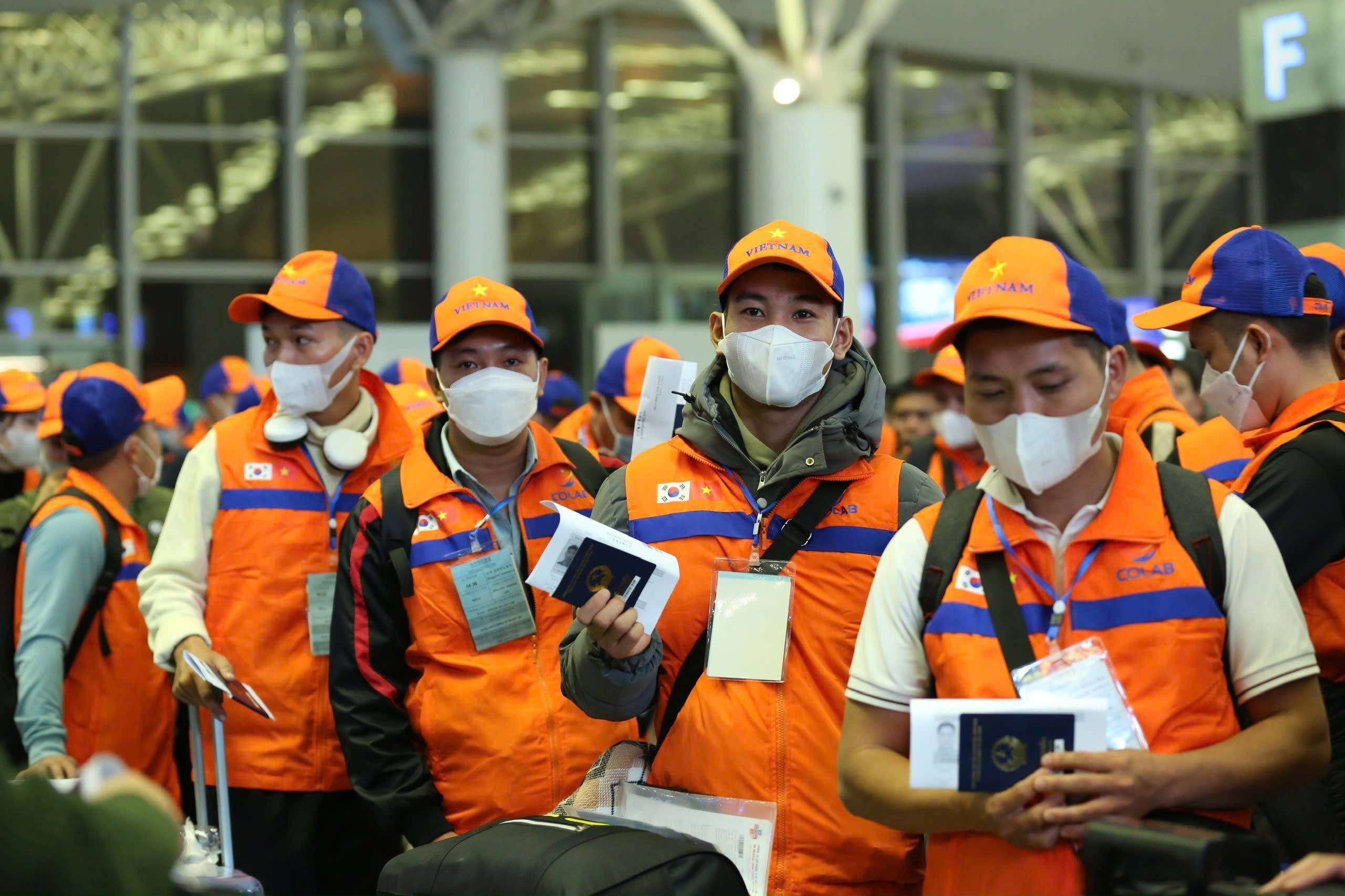 Lần đầu tiên, Việt Nam dẫn đầu số người nhập cảnh lưu trú dài hạn tại Hàn Quốc