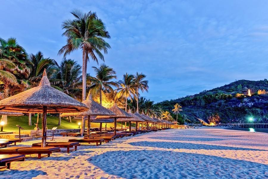 Lonely Planet vinh danh Khánh Hòa có 2 bãi biển đẹp nhất, hút khách quốc tế mùa hè 2026