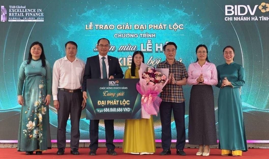 Khách hàng may mắn “đón lộc” hơn 686 triệu đồng từ BIDV