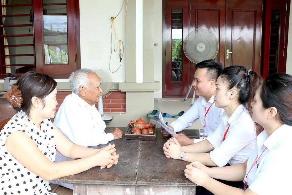 Hà Tĩnh: Ra mắt mô hình “Dịch vụ công lưu động”, hỗ trợ người dân làm thủ tục hành chính tại nhà